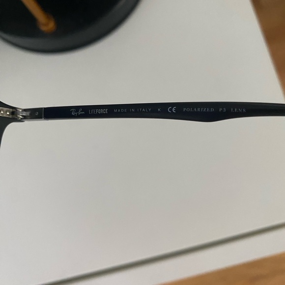 Ray-Ban BERNARD Sunglasses - Picture 5 of 6